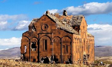 UÇAKLI MUHTEŞEM KARS TURU